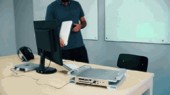 為Macbook準(zhǔn)備的擴(kuò)展底座