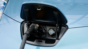 可以給家庭供電的尼桑全電動車